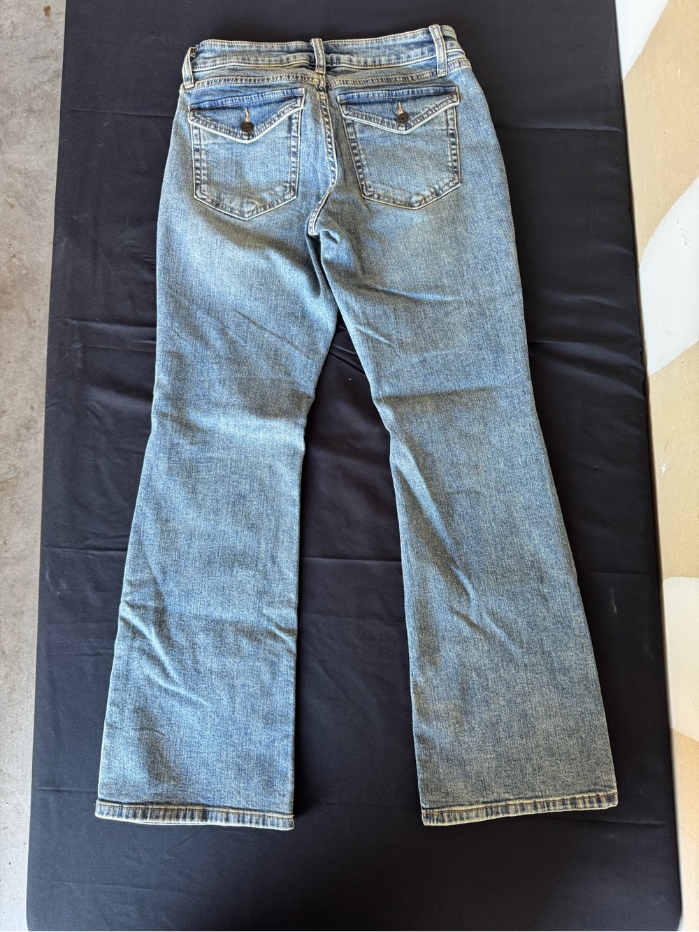 Wild Fable Low Rise Bootcut Jeans Light Wash Flap Pocket Size 6 NWOT - Picture 2 of 2